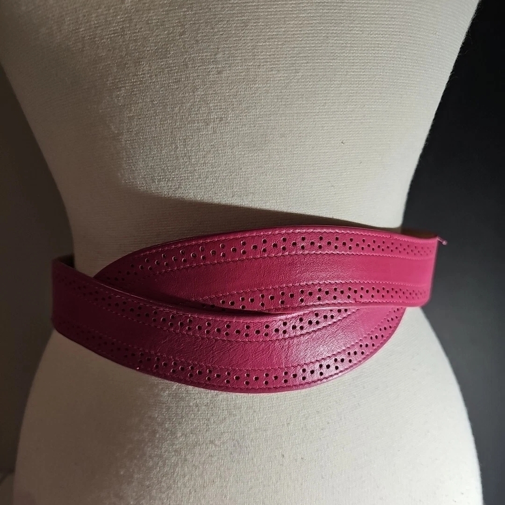 Ginnie Johansen Dallas Pink Leather Belt 80's Crossover Hook & Loop VINTAGE